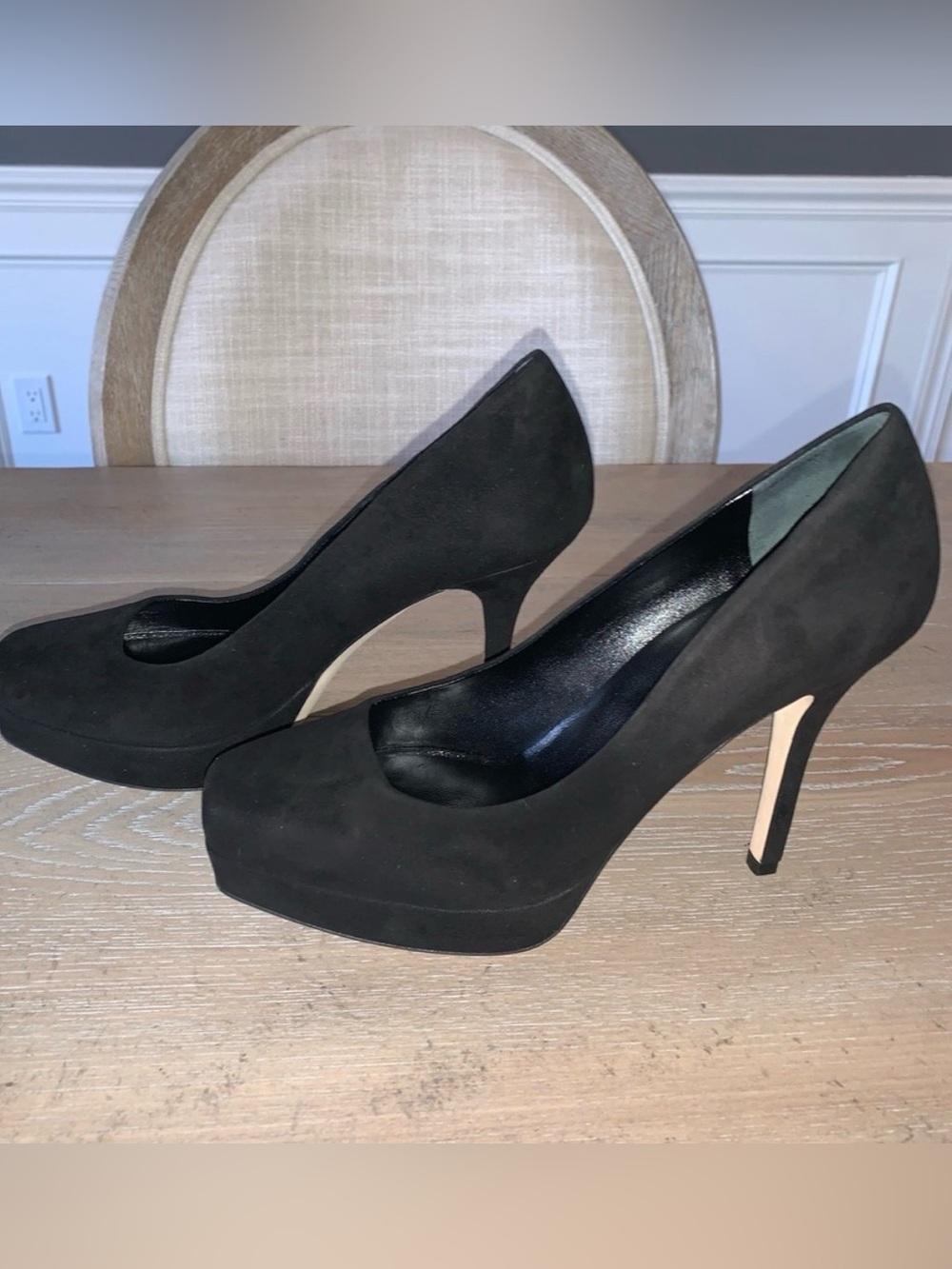 Gucci black suede platform pumps